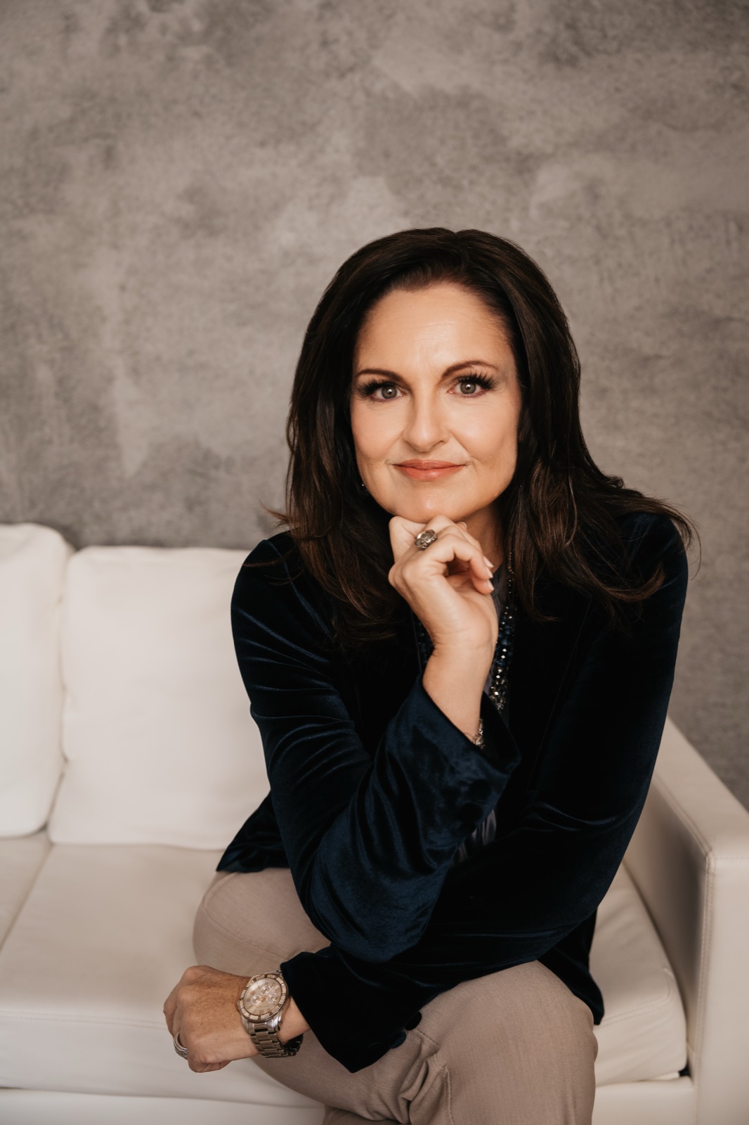 Kelly, founder of 22 Hues Color Analysis